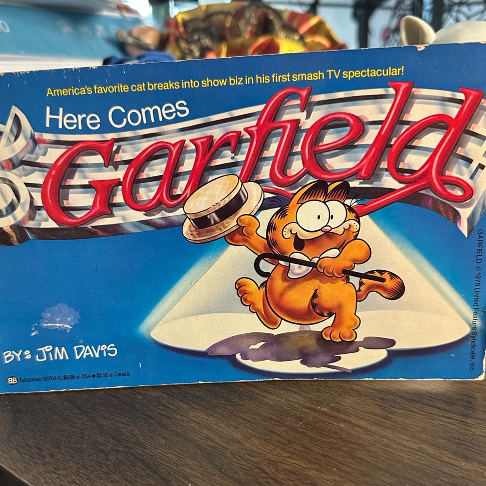 First edition, here comes Garfield soft back book